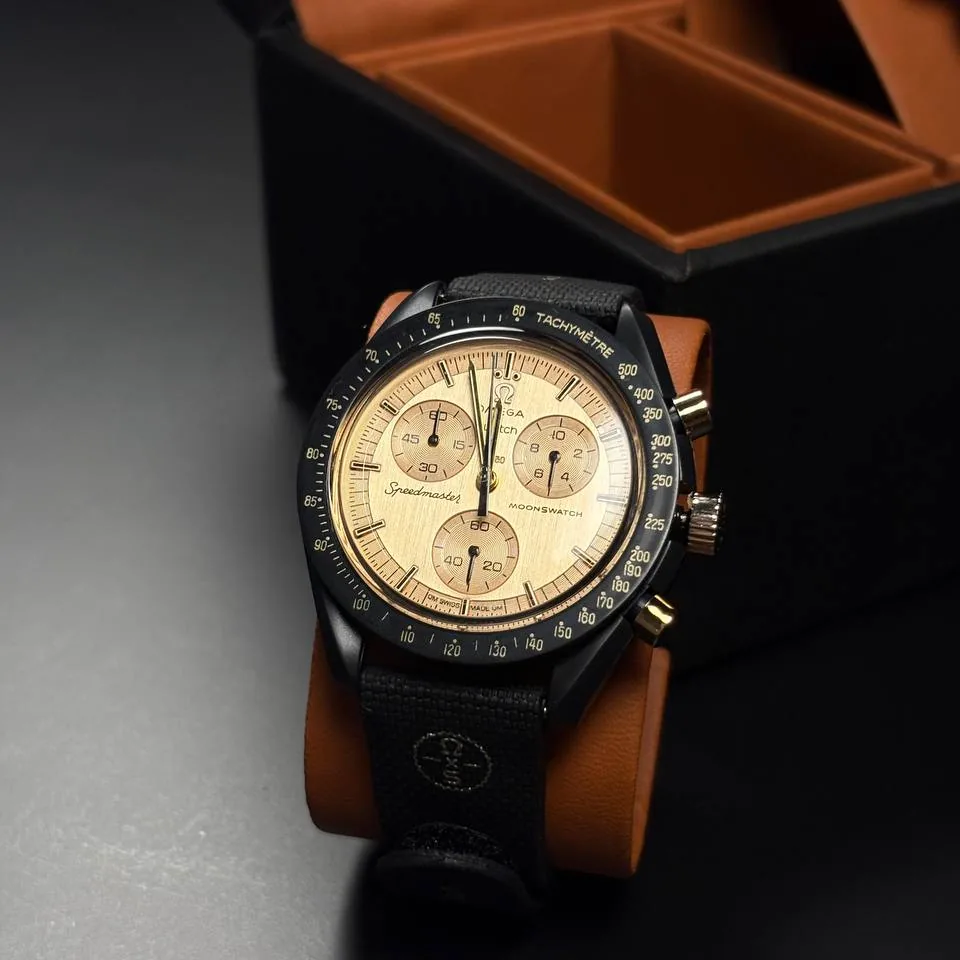 ست ساعت و دستبند طرح OMEGA × Swatch MISSION TO THE MOON 1969 — تصویر 3