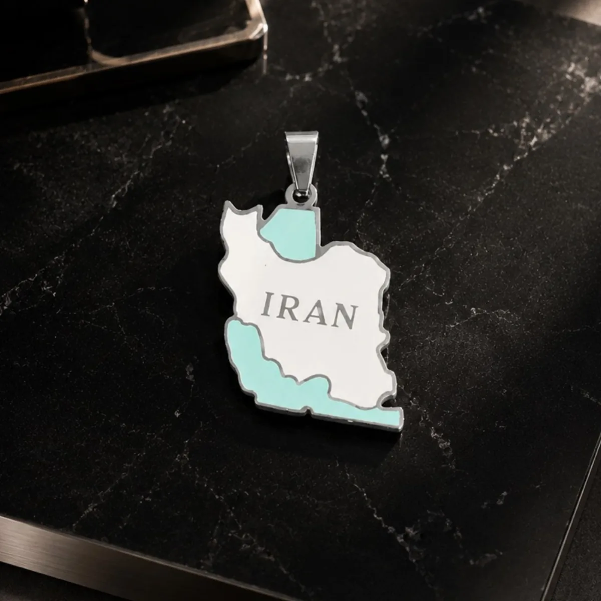 آویز گردنبند مردانه طرح نقشه ایران فیروزه‌ای مدل IRAN — تصویر 2